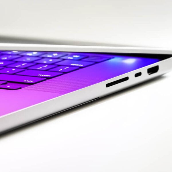 14" FHD Ultrabook (400 nits) with 10th Gen Intel i7-10510U Processor up to 4.90 GHz, 1 TB PCIe SSD, 16GB RAM, and Windows 11 Pro - Gambar 3